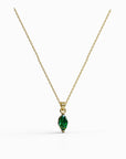 שרשרת Marquise Emerald מזהב צהוב 14 קראט בשיבוץ אבן אמרלד צ'תאם בחיתוך מרקיזה יוקרתי