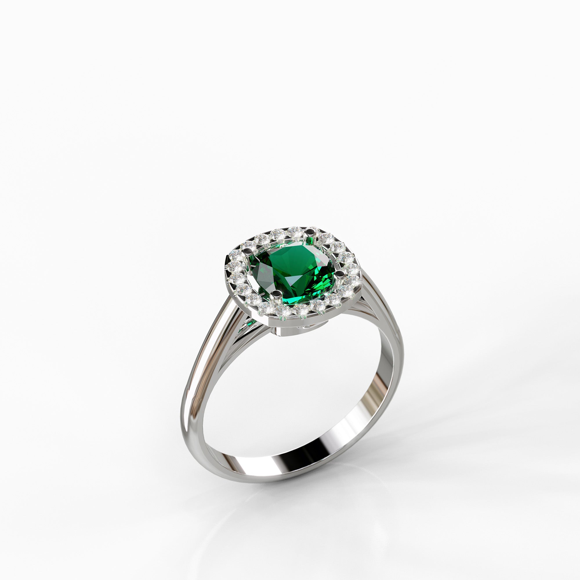 טבעת אמרלד ויהלומים דגם Evergreen מזהב לבן בעיצוב יוקרתי