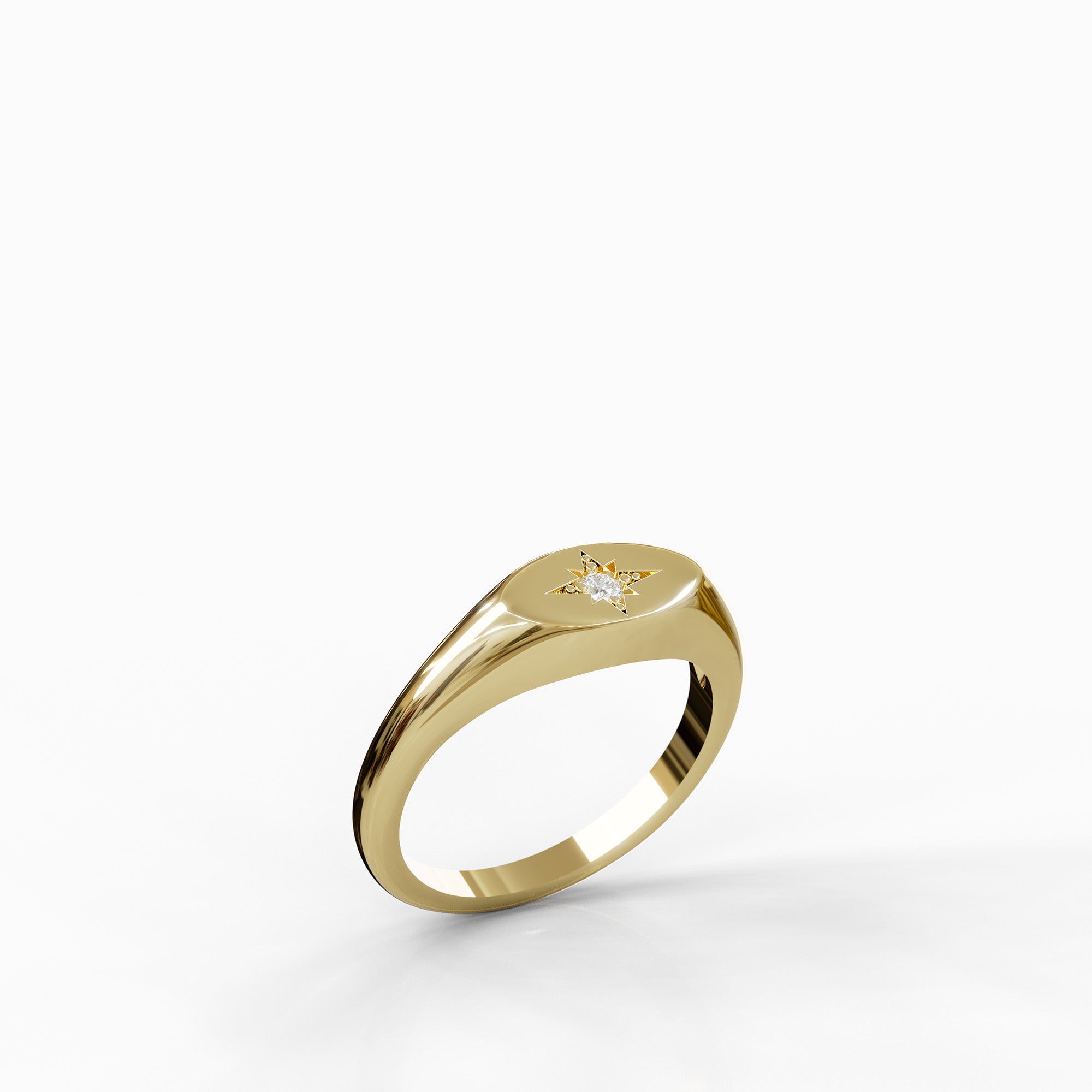 טבעת חותם Julliette מזהב צהוב 14 קראט בשיבוץ יהלום טבעי מרכזי עם הילה חרוטה