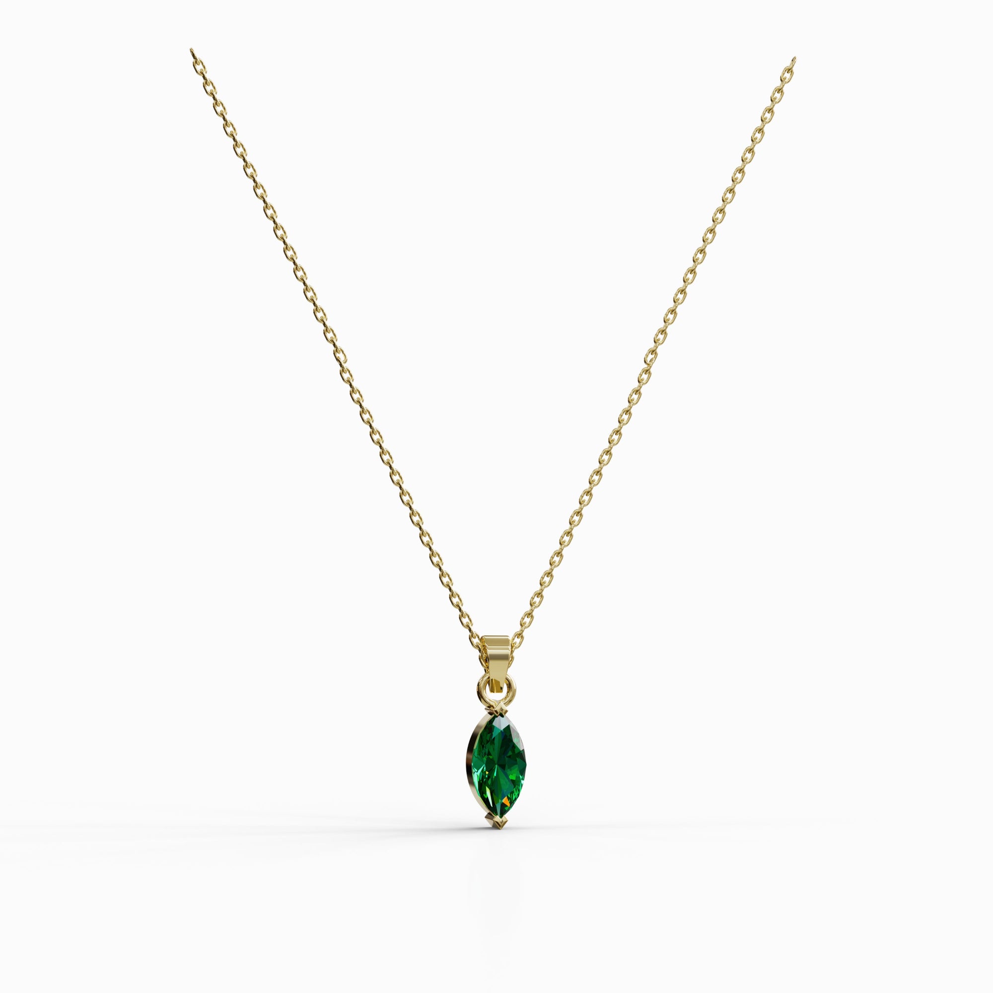שרשרת Marquise Emerald מזהב צהוב 14 קראט בשיבוץ אבן אמרלד צ'תאם בחיתוך מרקיזה יוקרתי